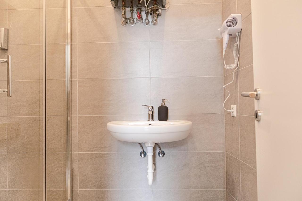 Pleasing 2Br Apt. Akh-Perfect For Groups Wien Exterior foto